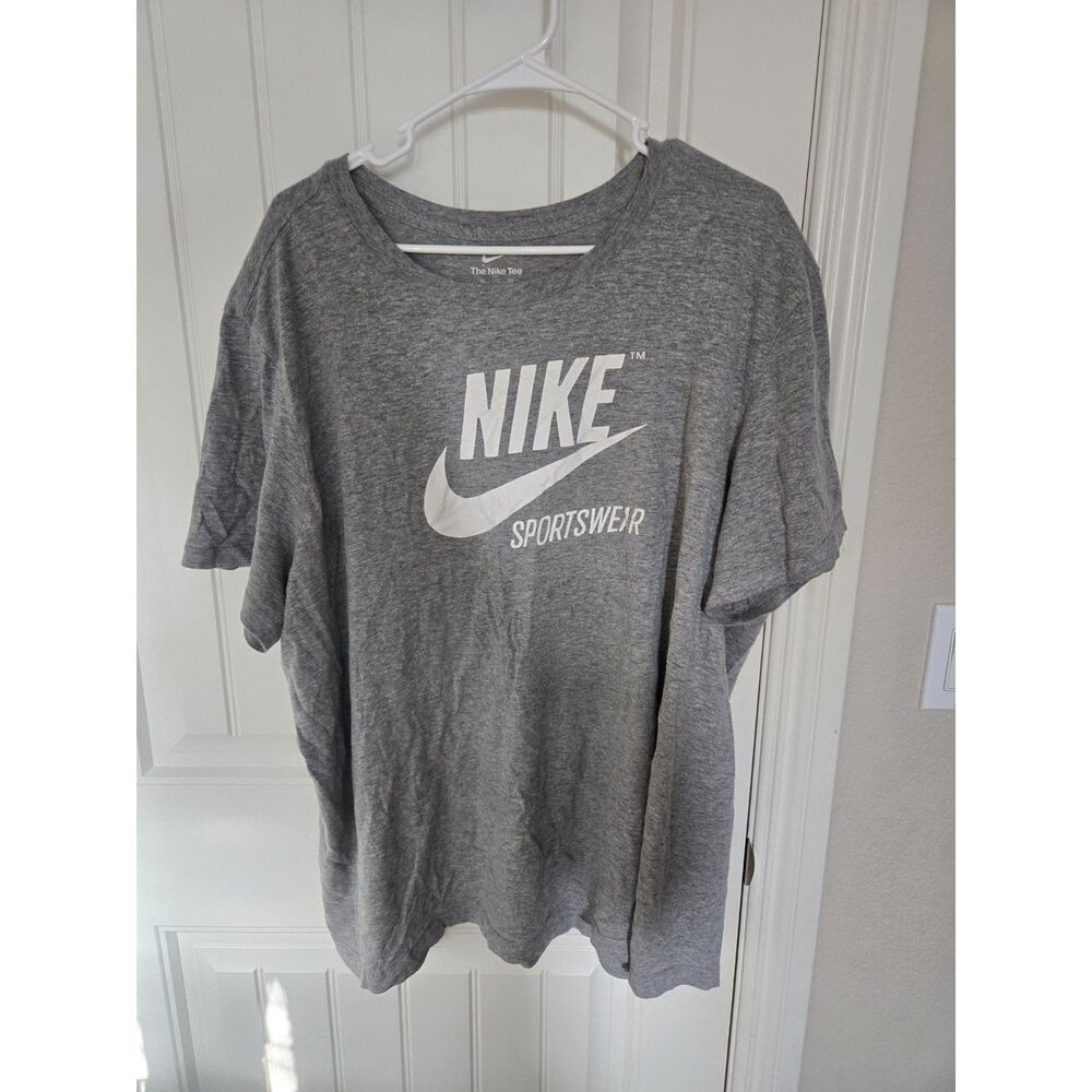 Nike Men’s XXL Gray Sportswear Logo T-Shirt White Swoosh Short Sleeve Cotton